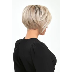 Ignite Heat Defiant Wig By Jon Renau 12 Ignite Heat Defiant Wig By Jon Renau -Wigs - Jon Renau www.wigsbypattispearls.com Jon Renau 5142 33